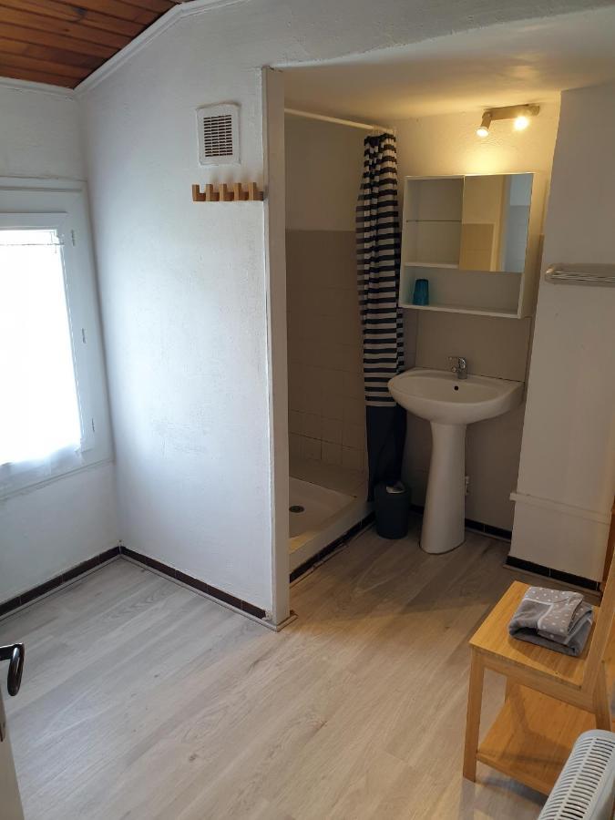 Appartement 62 M2 1Er Etage Avec Jardin Au Rdc Saint-Genis-des-Fontaines Ngoại thất bức ảnh